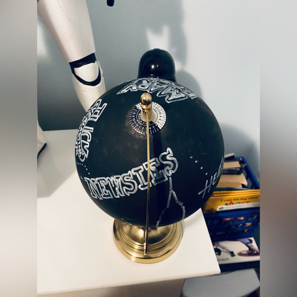 Chalkboard World Globe - Picture 3 of 5